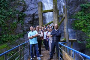 Promosikan Potensi Alam, Kapolda Sulbar Bareng PJU Jelajahi Keindahan Air Terjun Tamasapi