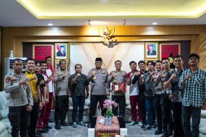 Lepas Tim Sepak Bola Bhayangkara, Kapolda Sulbar: Utamakan Sportivitas, Jaga Nama Baik di Ajang Kapolda CUP Sulsel