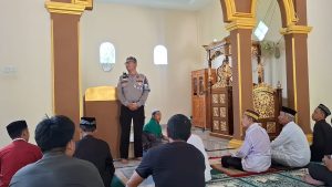 Jumat Keliling, Polantas Polda Sulbar Hadir di Masjid Nurul Hilal Sosialisasi Keselamatan dan Eratkan Silaturahmi